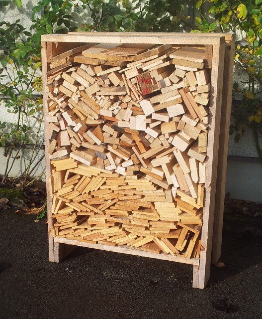 Brennholzlager und Verarbeitung